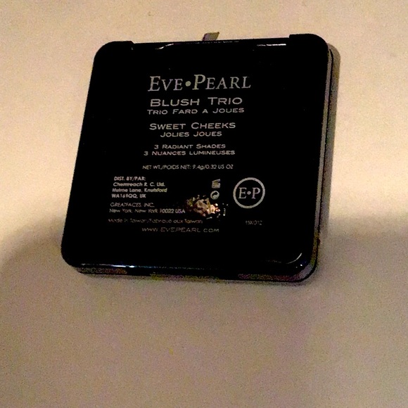 EVE PEARL BLUSH TRIO-SWEET CHEEKS - Picture 5 of 5